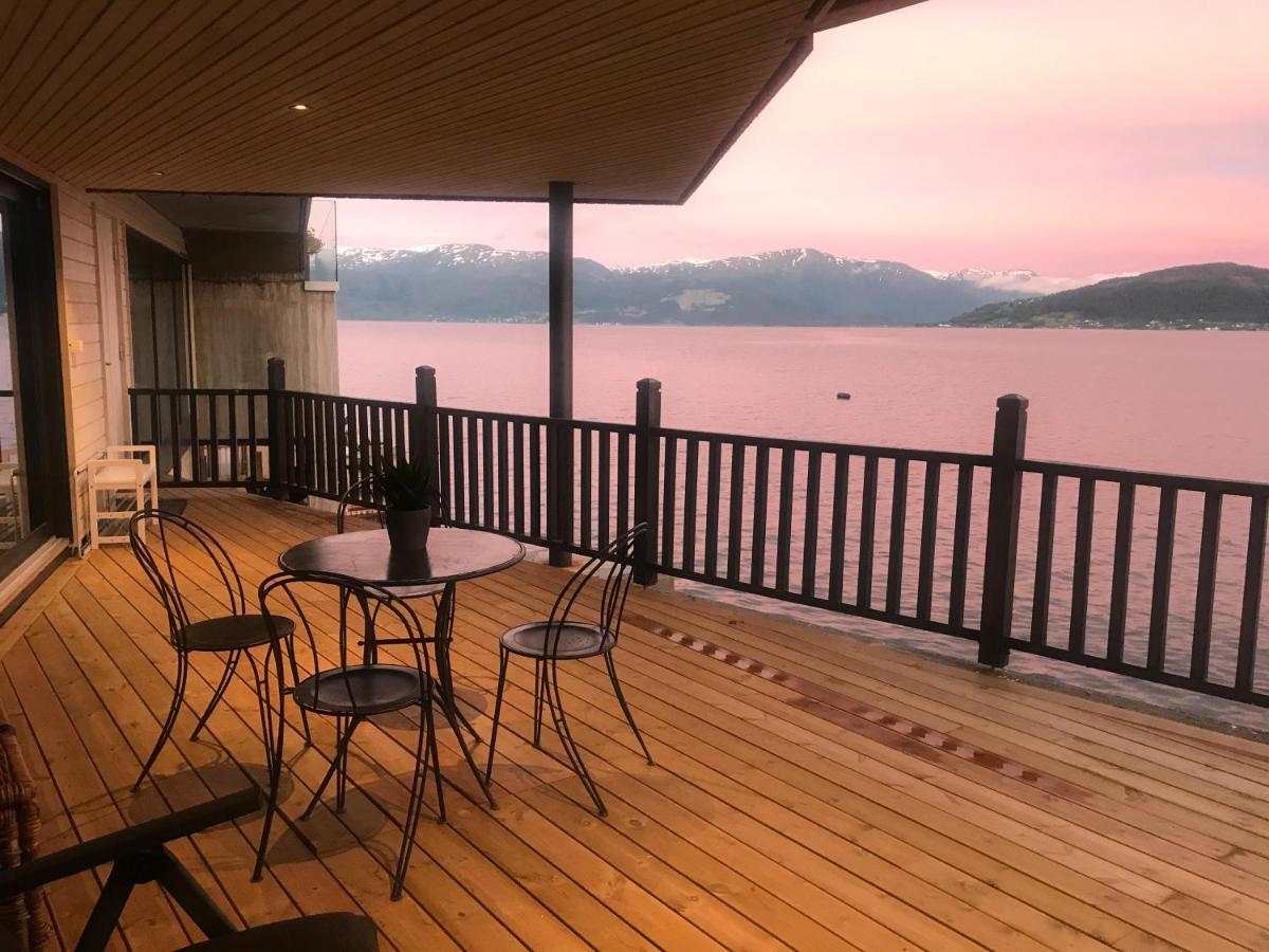 Panoramaresort In Hardangerfjorden Leilighet I Sjokanten Ved Hardangerfjorden For 7 Personer Boat , Sauna,Kajak, Sup For Rent Oystese Ngoại thất bức ảnh